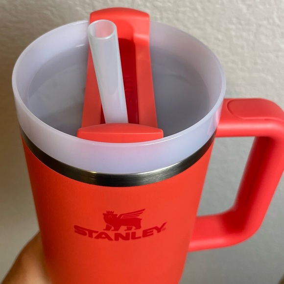 NWT Stanley Quencher H2.0 FlowState 40oz Tumbler Handle - Hot Coral - Picture 7 of 11